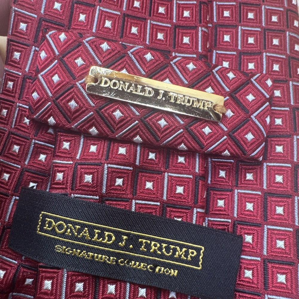 Donald J Trump Signature Red‎ Silk Geometric Tie Gold Bar Business Classic